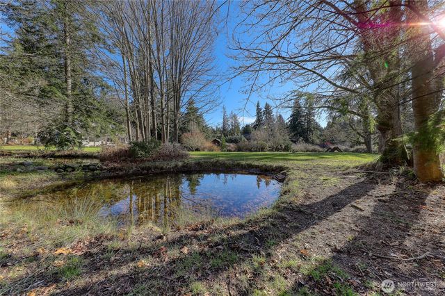 9190 Fox Cove Lane NE, Bainbridge Island, WA 98110