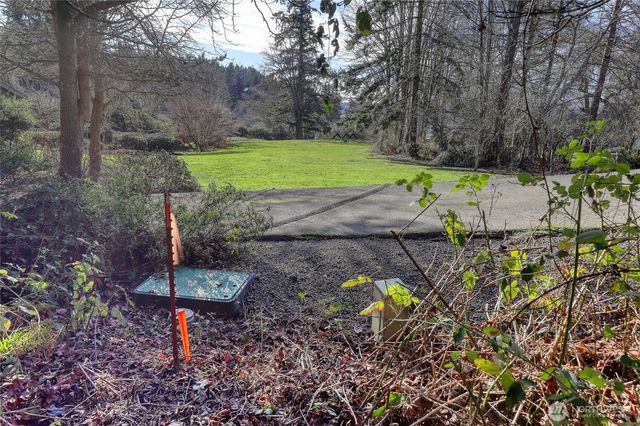 9190 Fox Cove Lane NE, Bainbridge Island, WA 98110