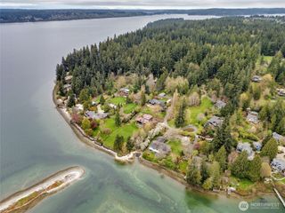 9190 Fox Cove Lane NE, Bainbridge Island, WA 98110