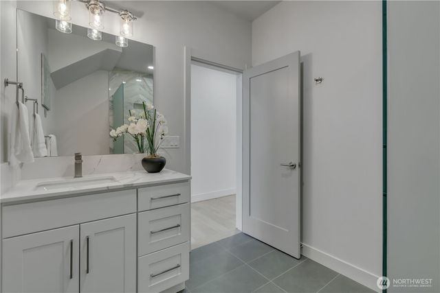 4019 4th Avenue NE, Seattle, WA 98105