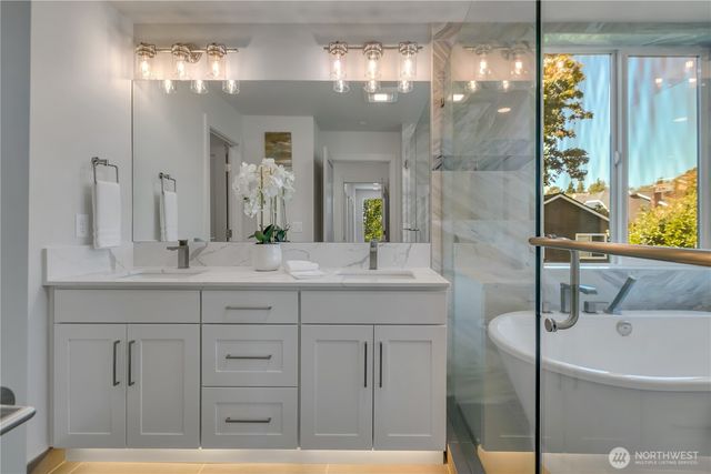 4019 4th Avenue NE, Seattle, WA 98105