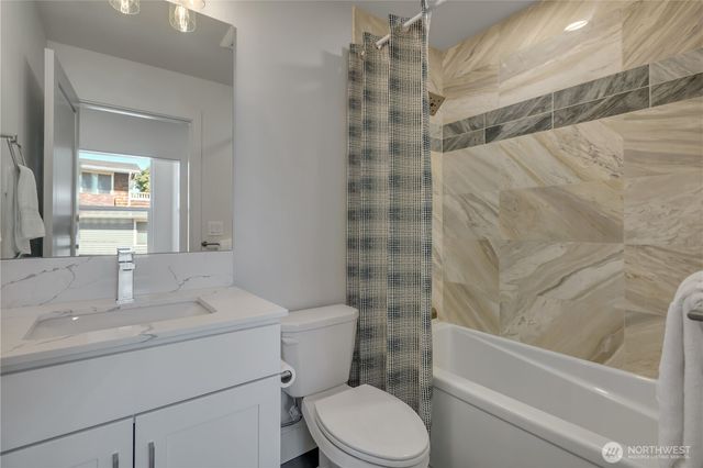 4019 4th Avenue NE, Seattle, WA 98105