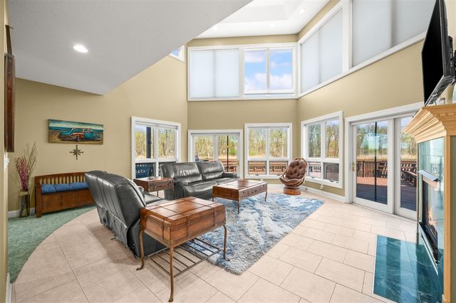 2349 Riverside Pointe Drive, Saint Joseph, MI 49085