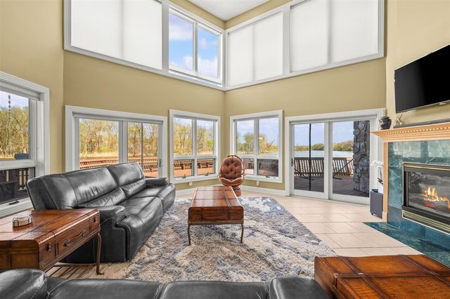 2349 Riverside Pointe Drive, Saint Joseph, MI 49085