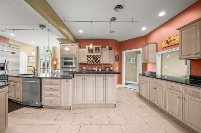 2349 Riverside Pointe Drive, Saint Joseph, MI 49085