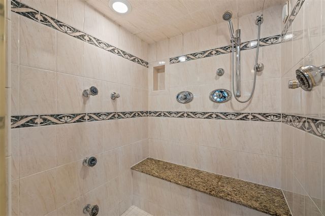 2349 Riverside Pointe Drive, Saint Joseph, MI 49085