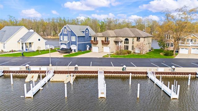 2349 Riverside Pointe Drive, Saint Joseph, MI 49085