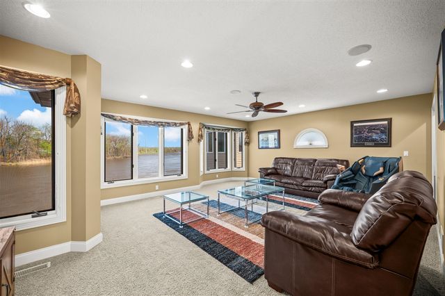 2349 Riverside Pointe Drive, Saint Joseph, MI 49085