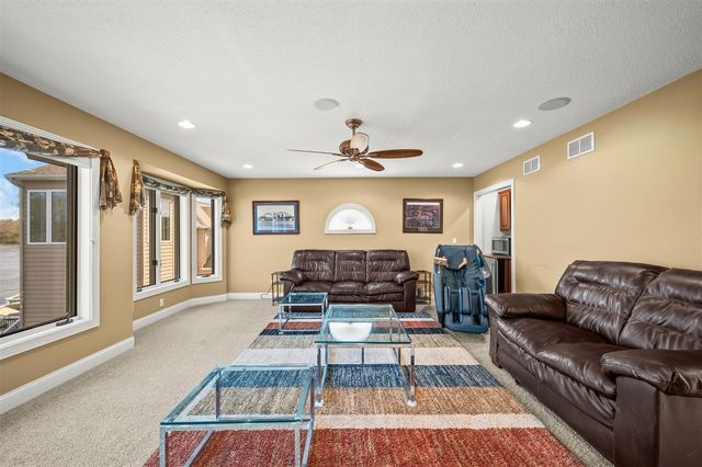 2349 Riverside Pointe Drive, Saint Joseph, MI 49085
