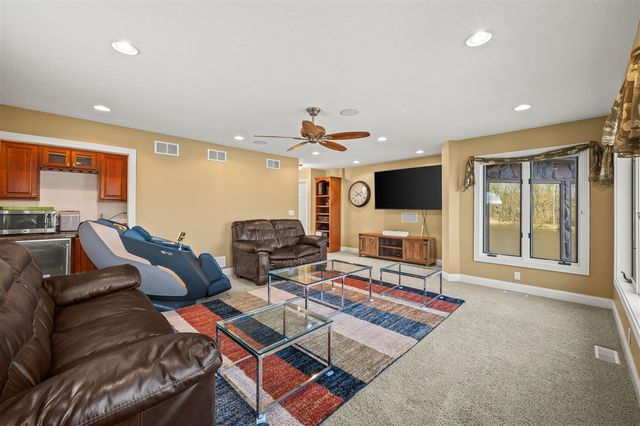 2349 Riverside Pointe Drive, Saint Joseph, MI 49085
