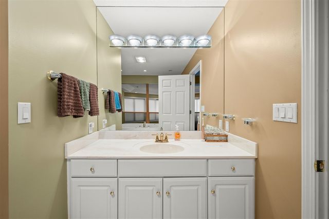 2349 Riverside Pointe Drive, Saint Joseph, MI 49085
