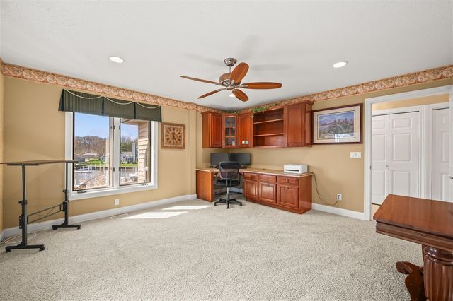 2349 Riverside Pointe Drive, Saint Joseph, MI 49085