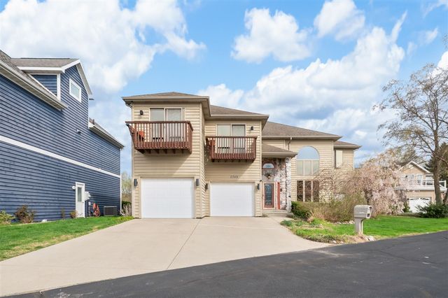 2349 Riverside Pointe Drive, Saint Joseph, MI 49085
