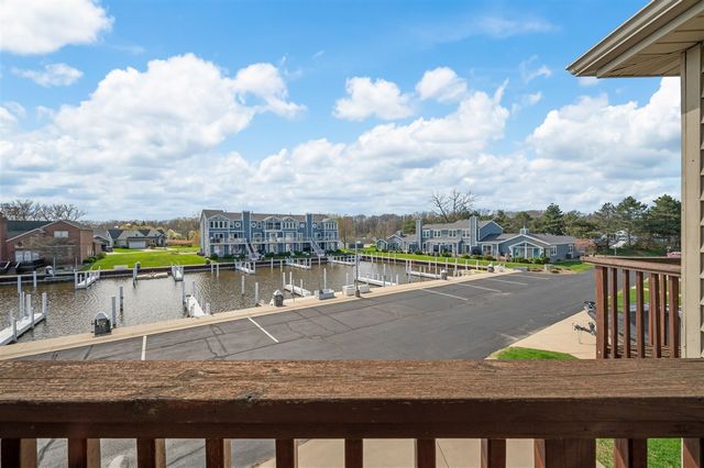 2349 Riverside Pointe Drive, Saint Joseph, MI 49085