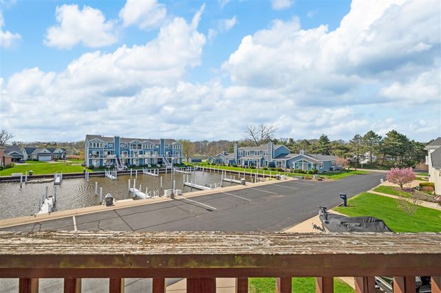 2349 Riverside Pointe Drive, Saint Joseph, MI 49085