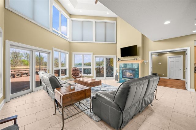 2349 Riverside Pointe Drive, Saint Joseph, MI 49085