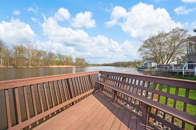 2349 Riverside Pointe Drive, Saint Joseph, MI 49085