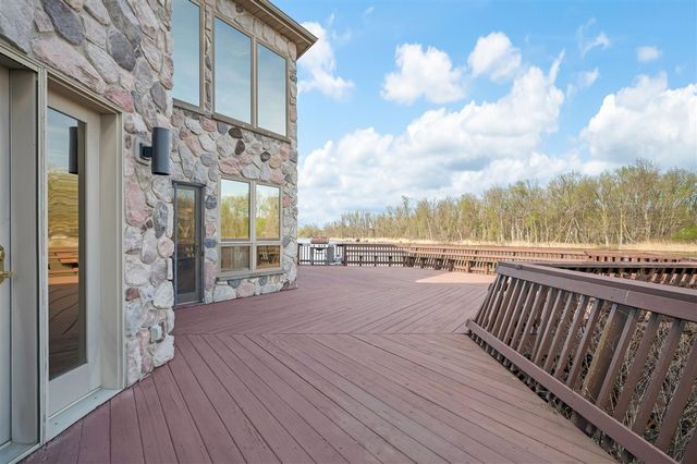 2349 Riverside Pointe Drive, Saint Joseph, MI 49085
