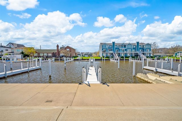 2349 Riverside Pointe Drive, Saint Joseph, MI 49085