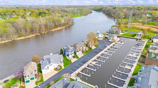 2349 Riverside Pointe Drive, Saint Joseph, MI 49085