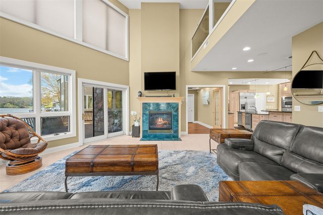 2349 Riverside Pointe Drive, Saint Joseph, MI 49085
