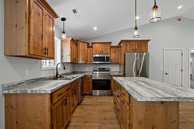 425 4th Avenue SE, Saint Joseph, MN 56374