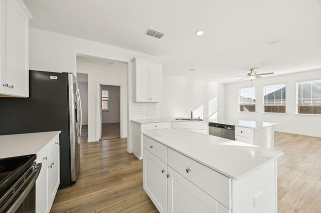 340 Wentworth Drive, Fate, TX 75189