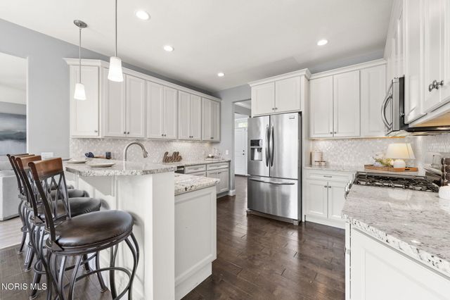 9599 Newbury Lane, Whitehouse, OH 43571