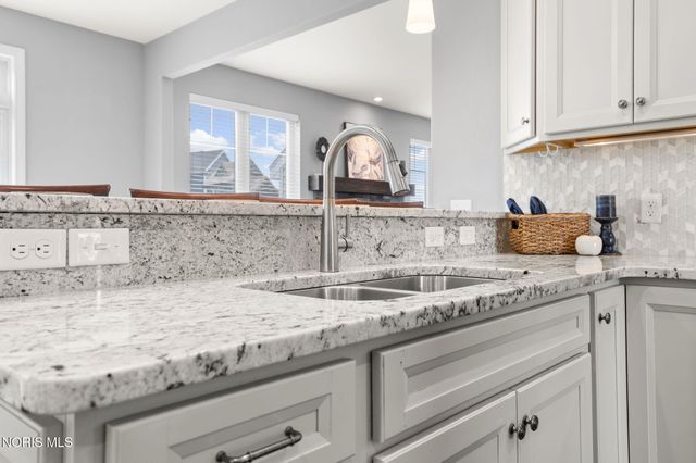 9599 Newbury Lane, Whitehouse, OH 43571