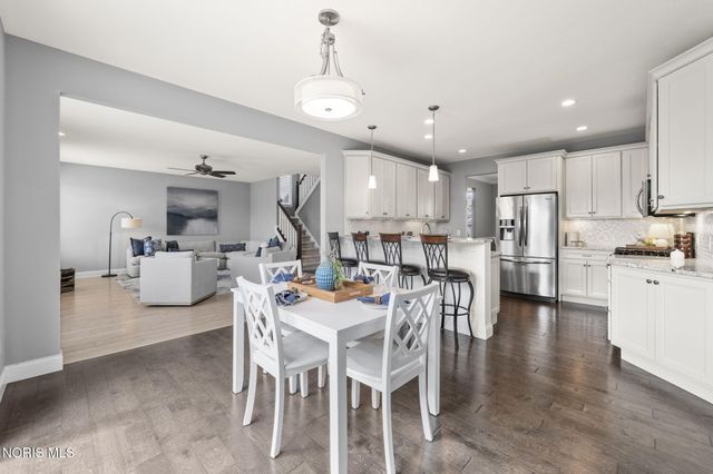 9599 Newbury Lane, Whitehouse, OH 43571