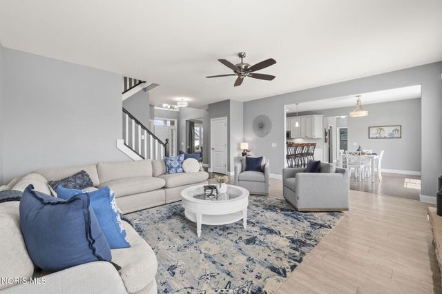 9599 Newbury Lane, Whitehouse, OH 43571