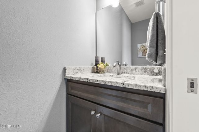 9599 Newbury Lane, Whitehouse, OH 43571