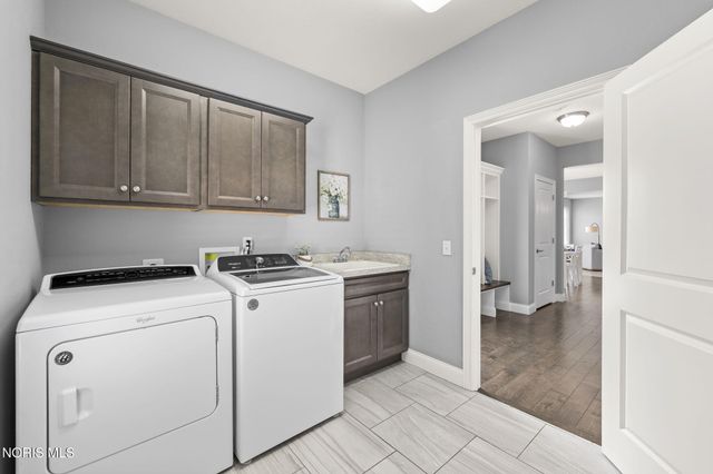 9599 Newbury Lane, Whitehouse, OH 43571