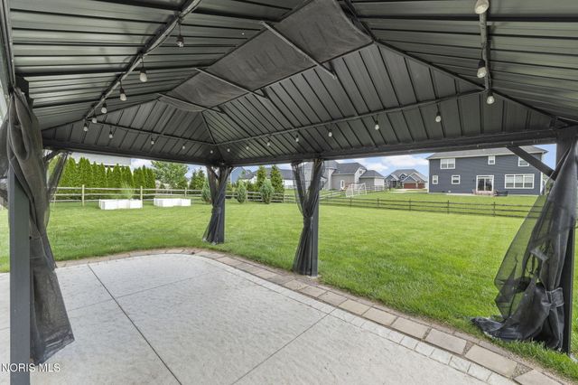 9599 Newbury Lane, Whitehouse, OH 43571