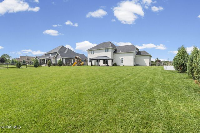9599 Newbury Lane, Whitehouse, OH 43571