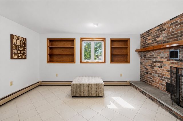 1535 Meridian St, Fall River, MA 02720