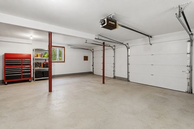 1535 Meridian St, Fall River, MA 02720
