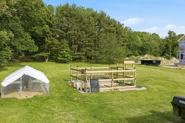 1535 Meridian St, Fall River, MA 02720