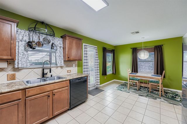 1212 Hensley DR, Leander, TX 78641