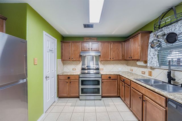 1212 Hensley DR, Leander, TX 78641