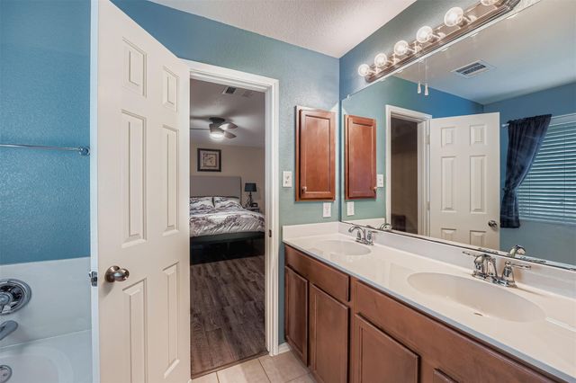 1212 Hensley DR, Leander, TX 78641