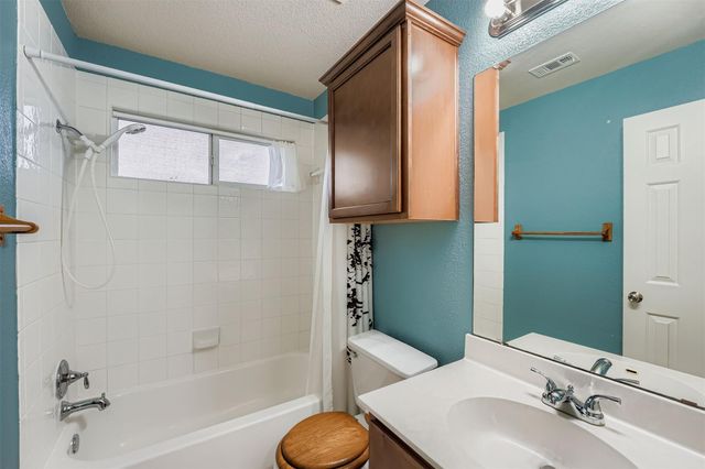 1212 Hensley DR, Leander, TX 78641