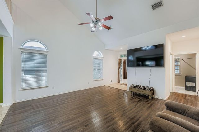 1212 Hensley DR, Leander, TX 78641