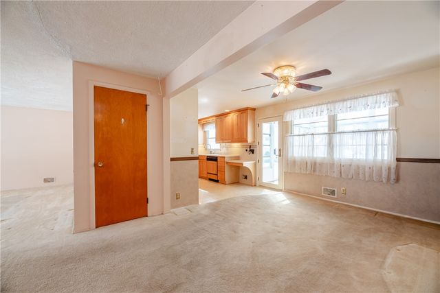 73 Wembly Road, Greece, NY 14616