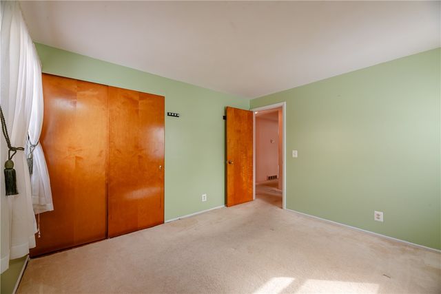 73 Wembly Road, Greece, NY 14616