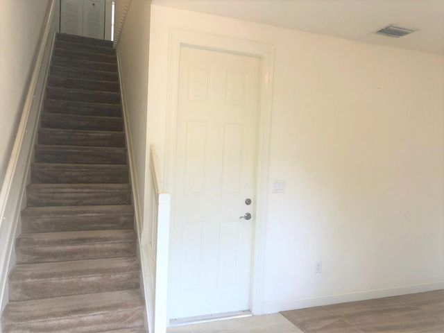 883 Millbrae Court 5, West Palm Beach, FL 33401