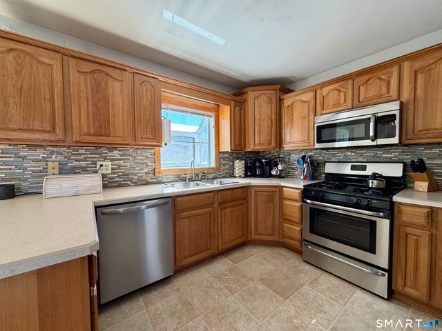 208 Gooseneck Hill Road, Canterbury, CT 06331