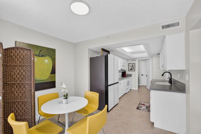 3440 S OCEAN Boulevard 105S, Palm Beach, FL 33480