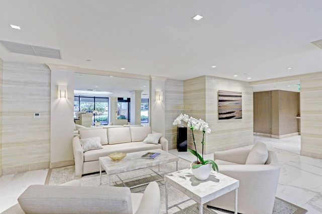 3440 S OCEAN Boulevard 105S, Palm Beach, FL 33480