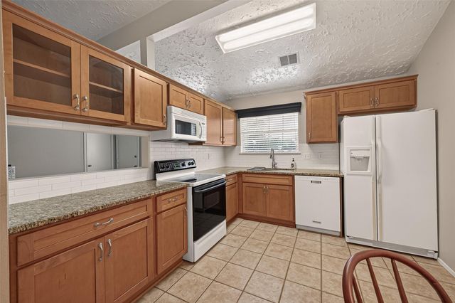 2811 Pheasant Creek Drive, Sugar Land, TX 77498